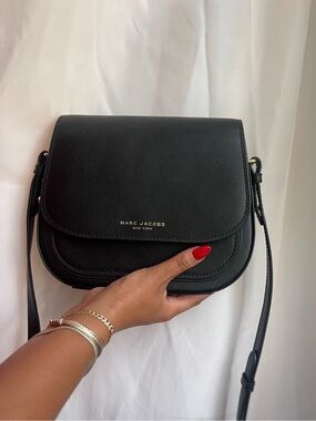 Marc Jacob’s black leather crossbody bag